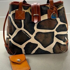 Vintage authentic Dooney & Bourke Handbag